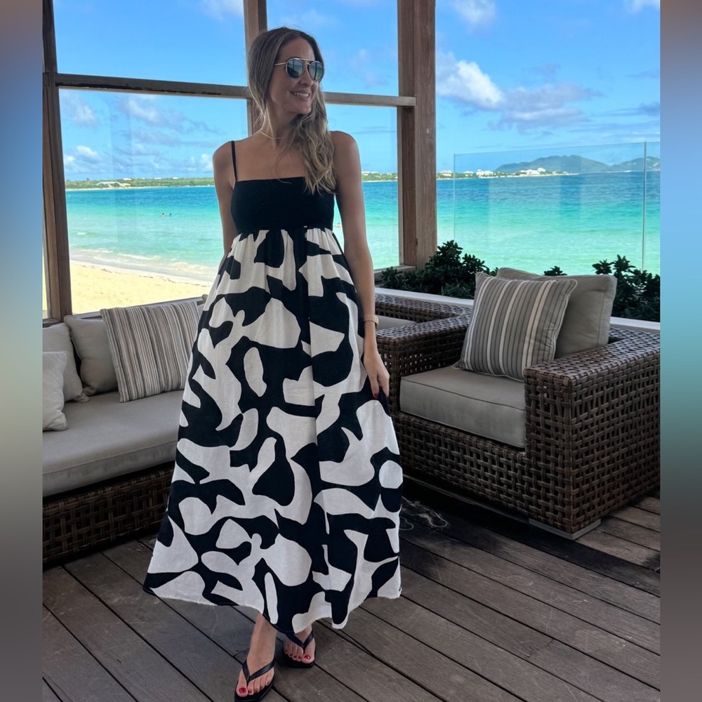 Abercrombie & Fitch Black and White Maxi Dress